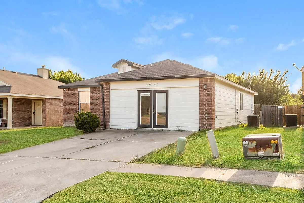 3003 John Porter Dr — Photo 2