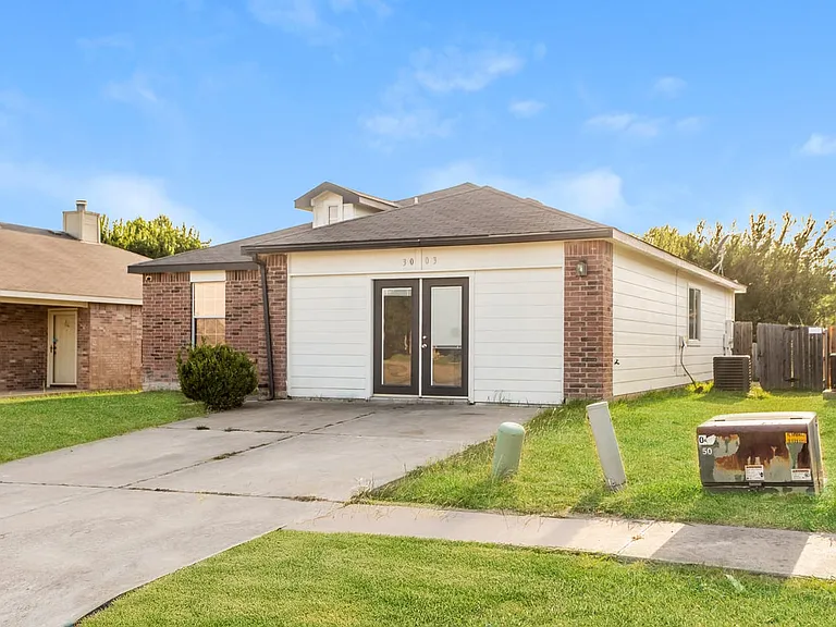 3003 John Porter Dr — Photo 2