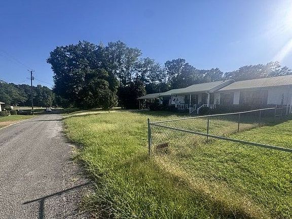 3rd image of 524 4th Ave