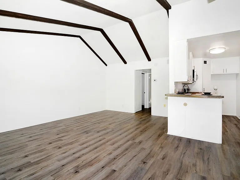 Olive Tree Apartments — Photo 20