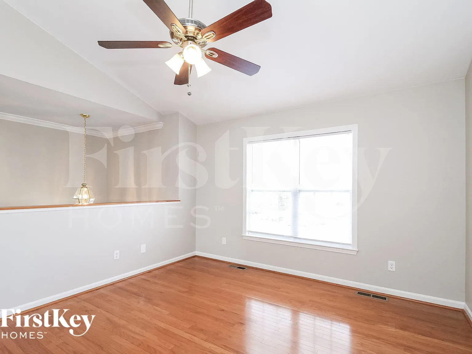3 bed, 2.0 bath, 1412 sqft, $1,970 — Photo 4