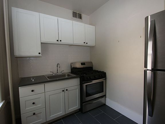 2nd image of 629 St Helens Ave APT 2B