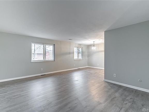 4th image of 5196 Polen Dr #D