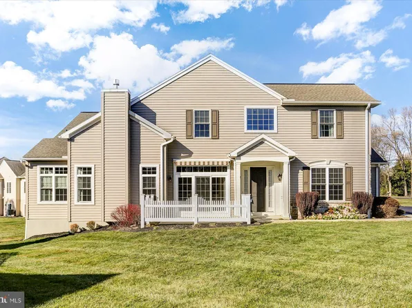 405 Carmella Dr, Mechanicsburg, PA 17050