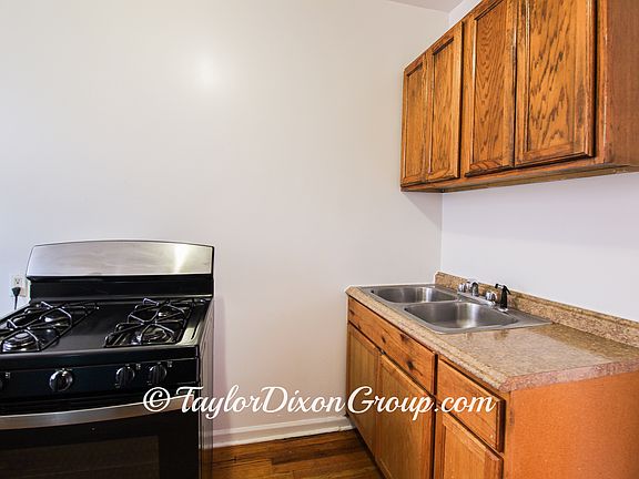 4th image of 514 E 70th St #3
