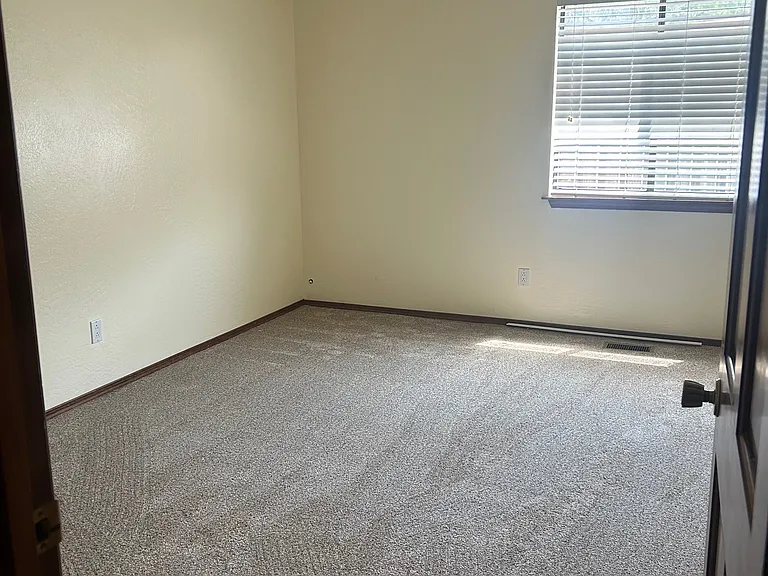 12912 Kachina Pl NE #A — Photo 18
