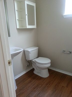 3rd image of 05900 Bridal Trl