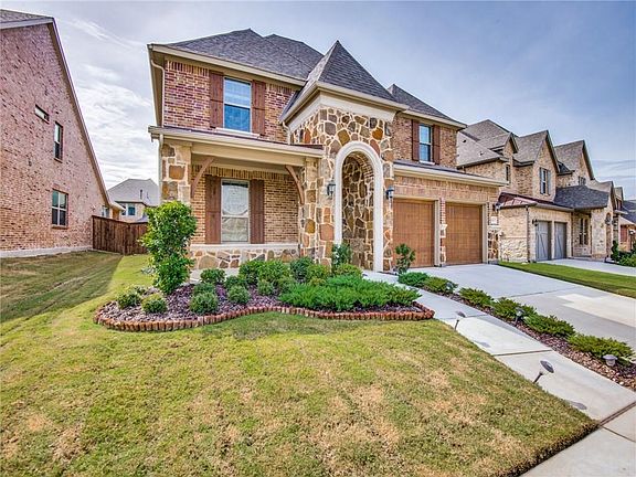 3rd image of 5817 Willow Ln