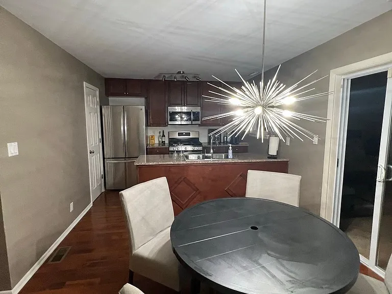 416 Pinewood Dr — Photo 14