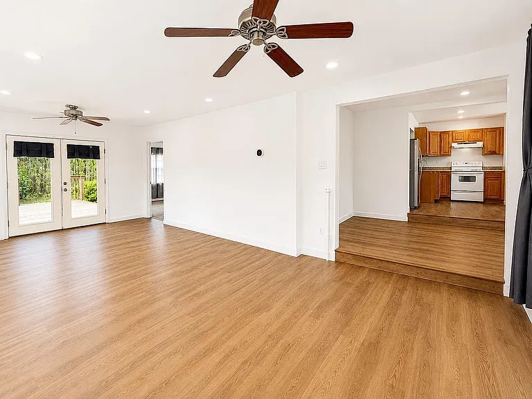 2107 Saratoga Dr — Photo 5