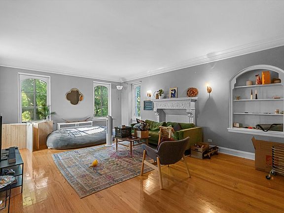 2nd image of 2712 W Logan Blvd #2
