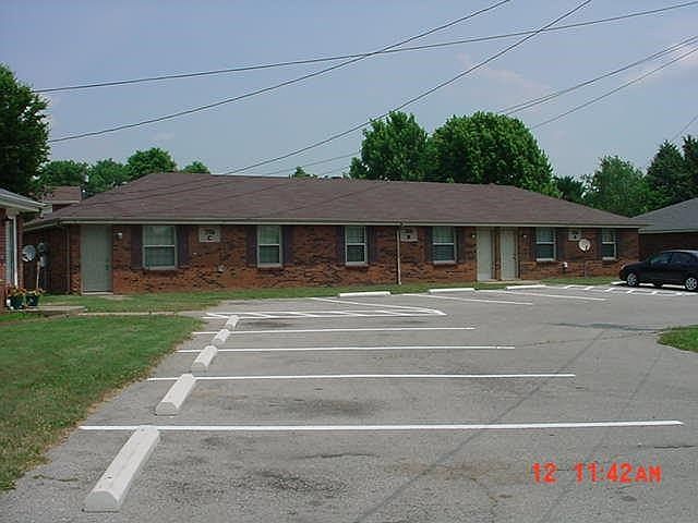 1st image of 758 Bancroft Cir