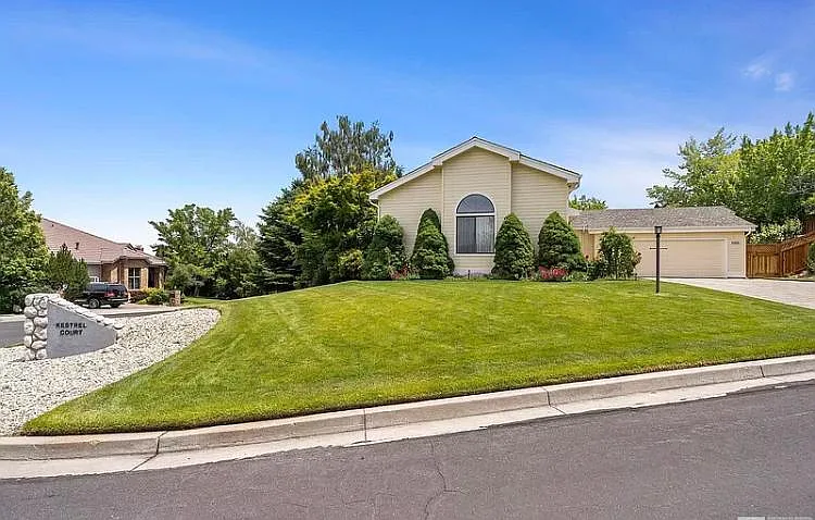 1500 Kestrel Ct — Photo 4