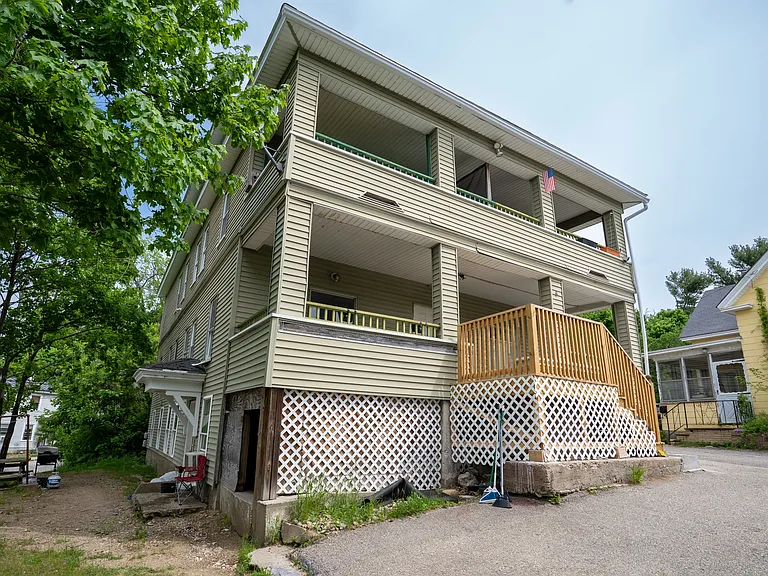 4 Lebanon Ct #C — Photo 1