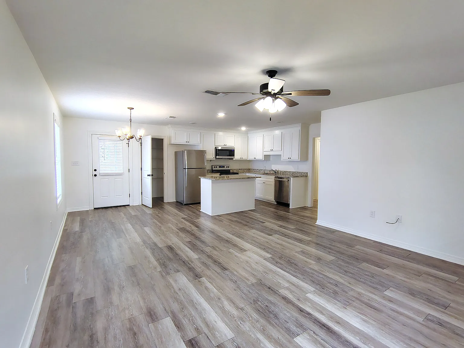 3 bed, 1400 sqft, $1,600 — Photo 4