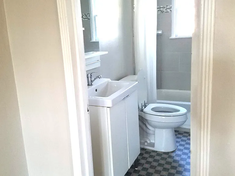 2259 2nd Ave N #B — Photo 7