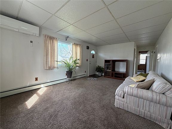 5th image of 76 Mill St