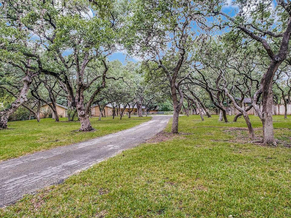 1st image of 10903 Dreamland Dr