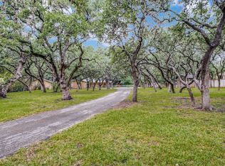 10903 Dreamland Dr, San Antonio, TX 78230
