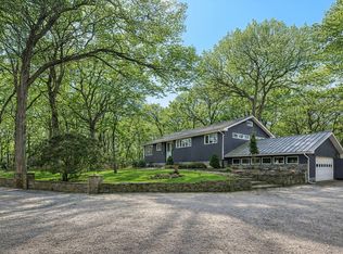 46 Robertson Dr, Sag Harbor, NY 11963