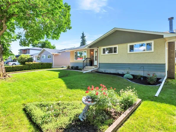 5028 E 58th St, Lacombe, AB T4L 1K7