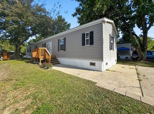 206 Holiday Mobile Home Park, Granite City, IL 62040