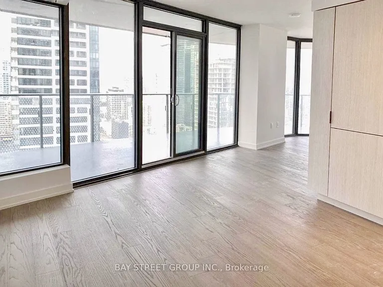 11 Wellesley St W #2711 — Photo 2