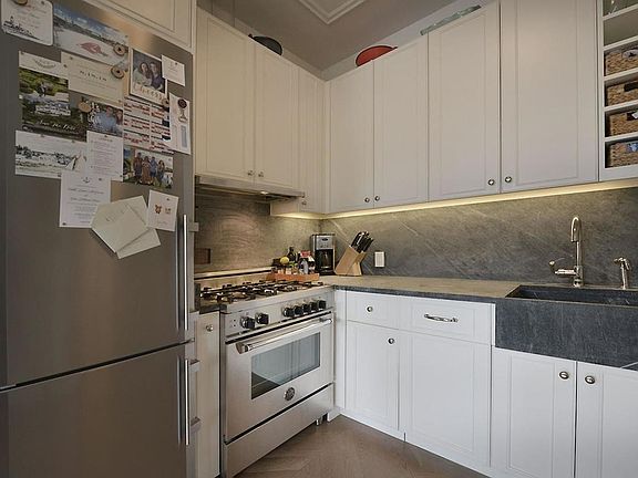 4th image of 82 W 12th St APT 6D