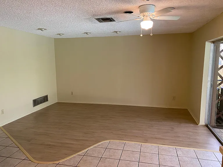 1939 Arvis Cir W — Photo 13