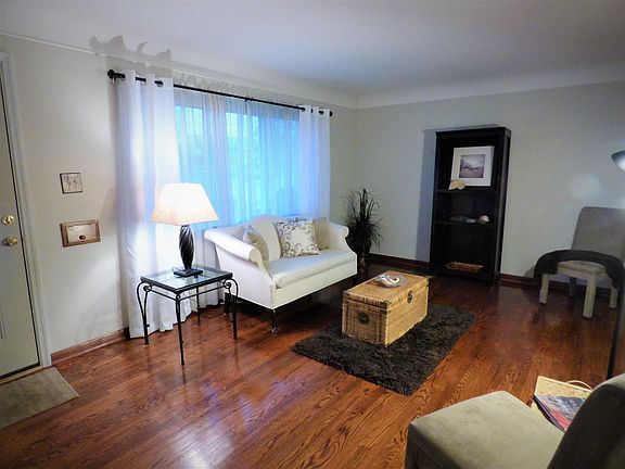 2nd image of 6657 Greentree Dr