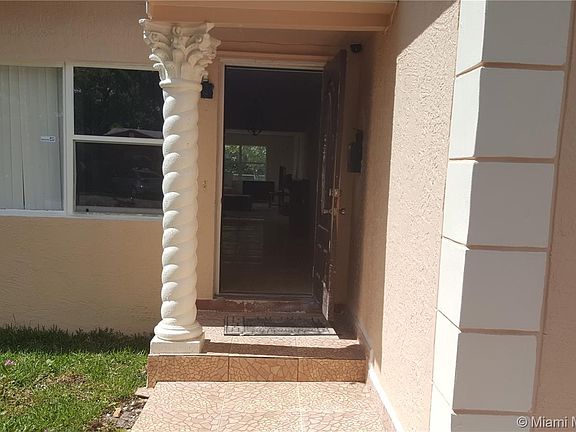 3rd image of 1360 NE 131st St