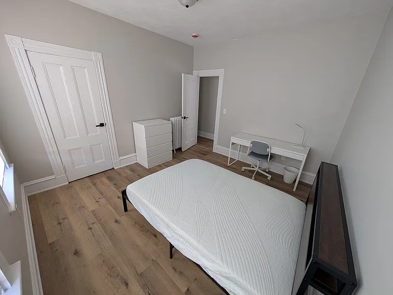 48 Flint St #2 — Photo 15