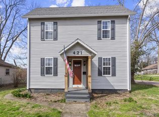421 N Locust St, Greenville, IL 62246