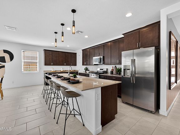 3rd image of 10203 E ULYSSES Avenue