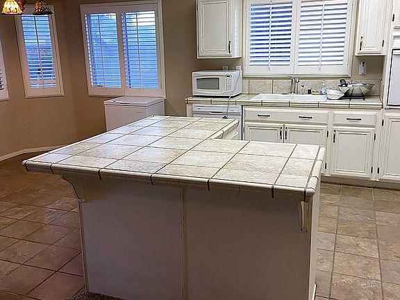 3rd image of 13381 Brianhead Ct