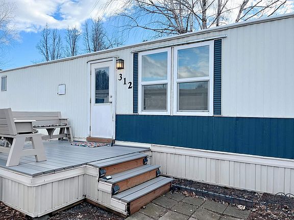 2nd image of 312 NW Park West Dr