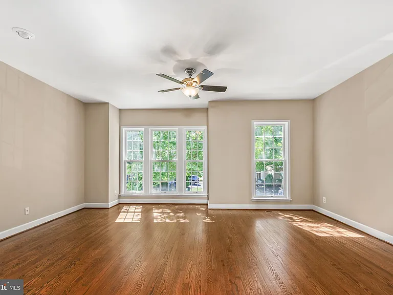 14873 Potomac Branch Dr — Photo 28