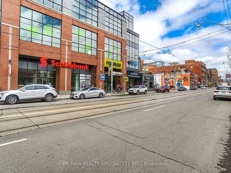450 Bathurst St #1 — Photo 14