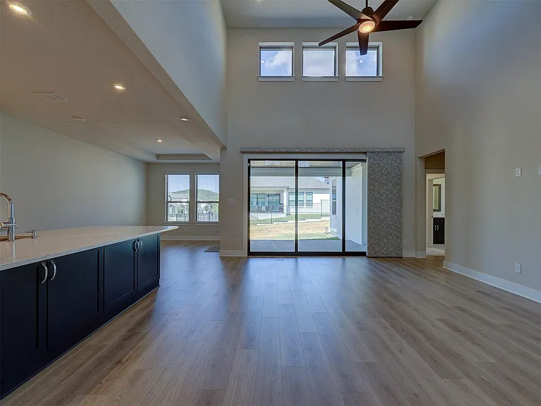 1929 Montella Way — Photo 10