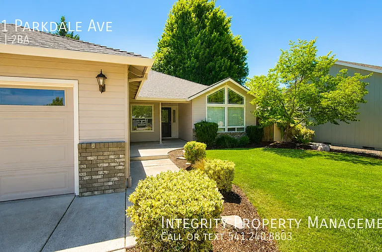 941 Parkdale Ave — Photo 4