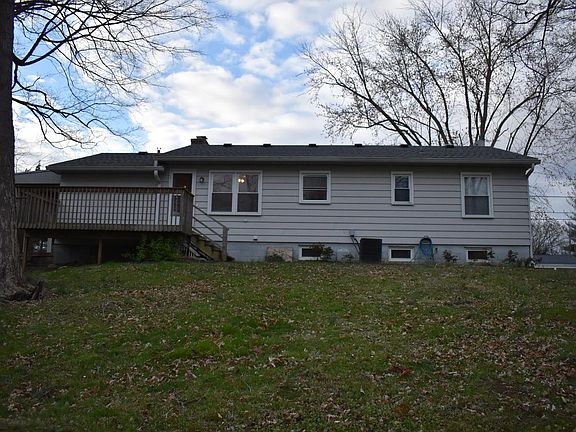 3rd image of 107 Woodlawn Ave