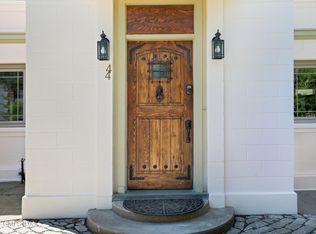 44 Summit Rd, Riverside, CT 06878