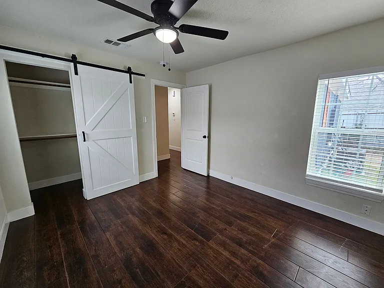 213 N Hampton Rd — Photo 22