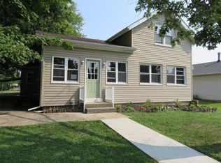 111 E Center St, Brighton, IL 62012