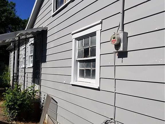 2nd image of 3039 Fulton St