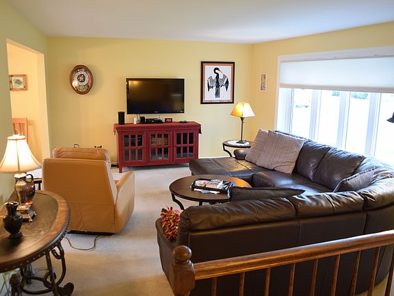 3rd image of 220 N Richards Dr