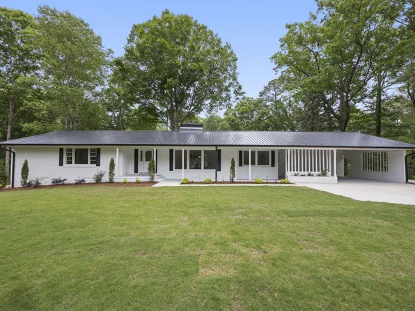 2000 Markham Dr, Sanford, NC 27330