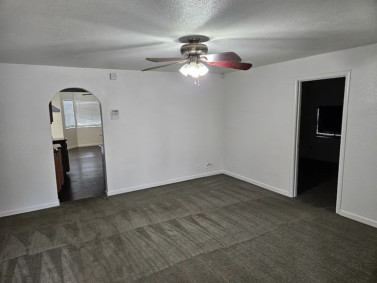 3616 Mahogany St — Photo 3