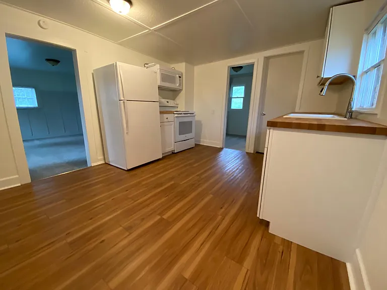 410 S McGillen Ave — Photo 8