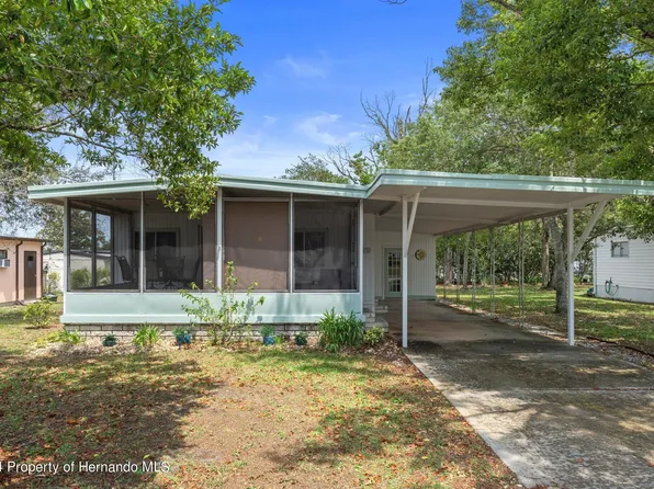 8240 Ridge Dale Ave, Brooksville, FL 34613